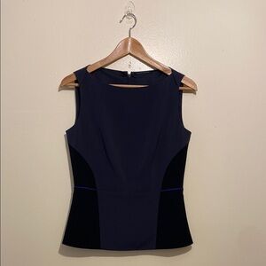 ELIE TAHARI  Elegant Navy Sleeveless Top. Size 4